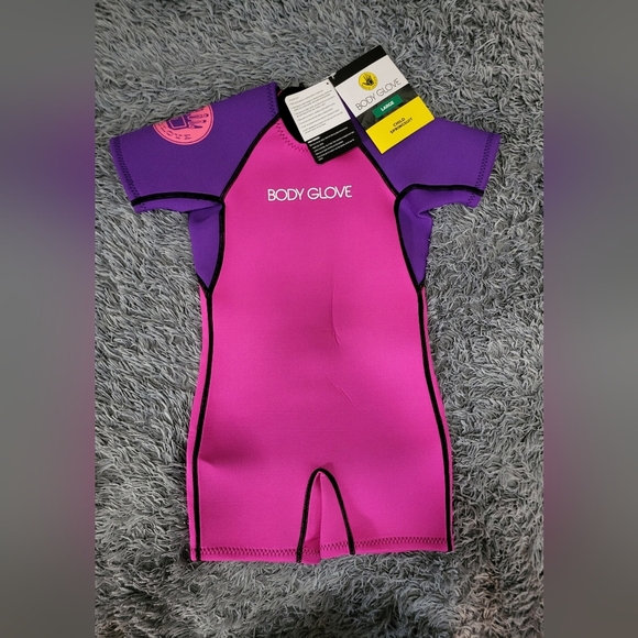 NWT Childs Body Glove Swim Springsuit - Fits Child 50 To 60 Pounds - Picture 1 of 4